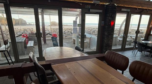 The Watering Hole Restaurant Picture 2