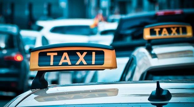 Fowey Taxi Picture 1