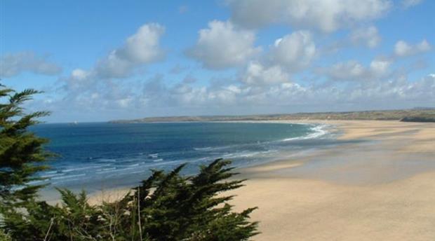 Porthkidney Beach Picture 1