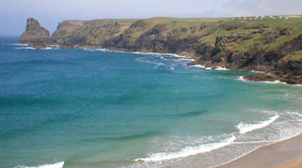Bossiney Cove Beach Picture 1